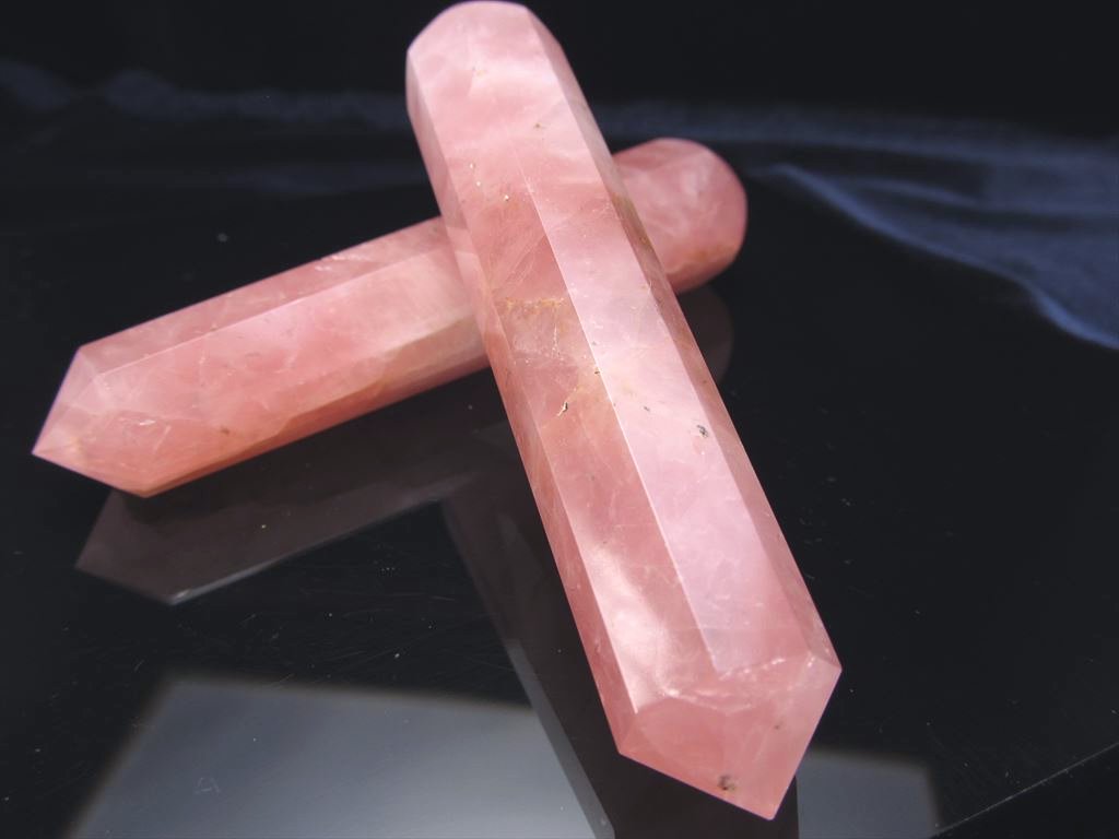 ディープローズクォーツ