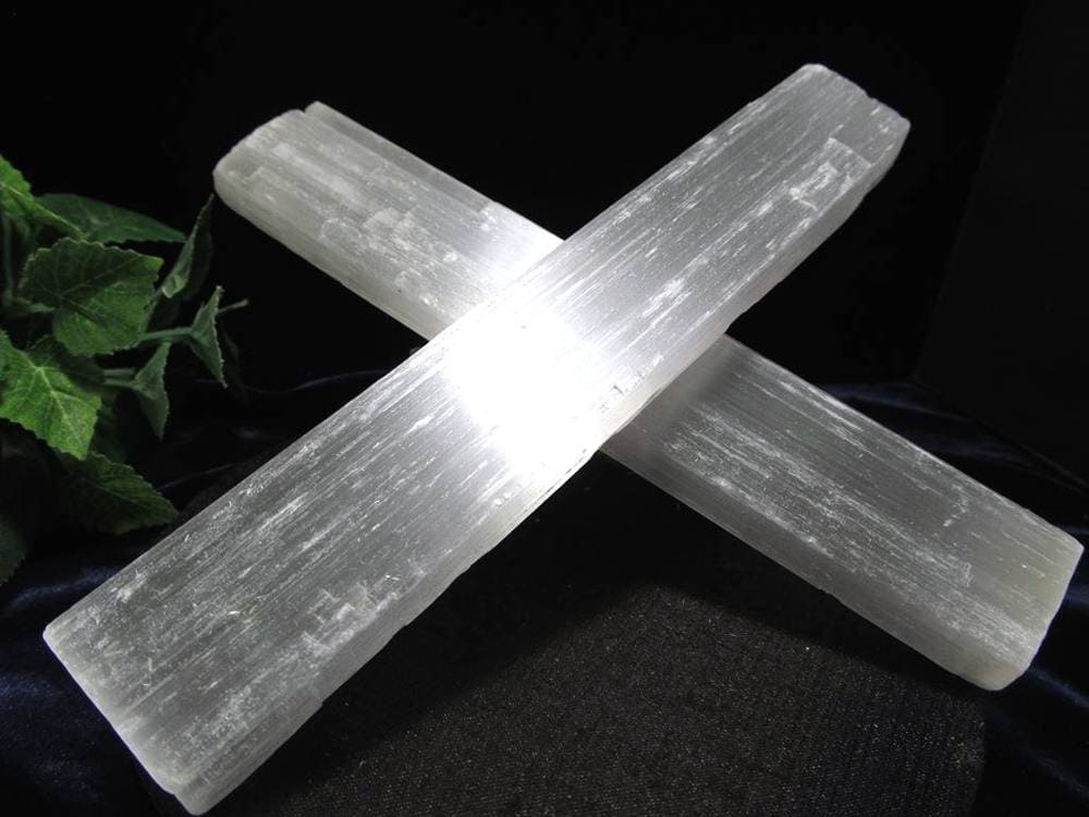 セレナイト 聖母マリアのガラス 透石膏 ジプサム キャッツアイ効果