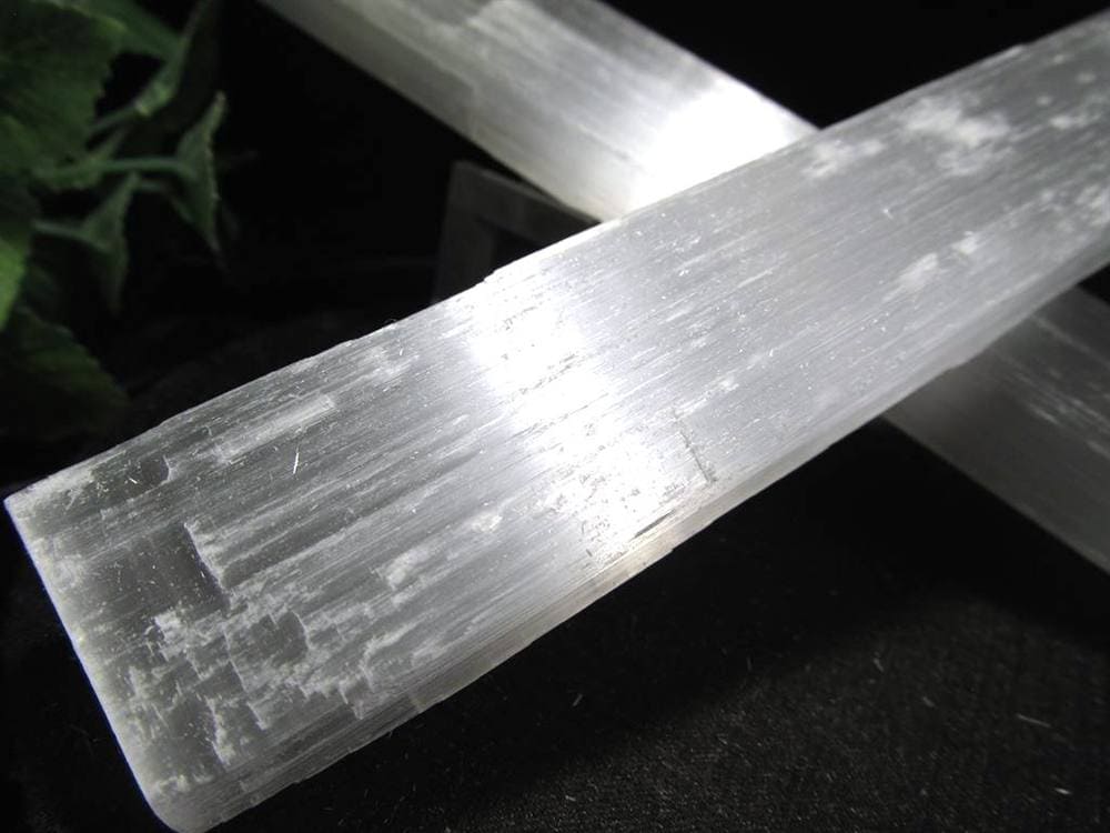 セレナイト 聖母マリアのガラス 透石膏 ジプサム キャッツアイ効果