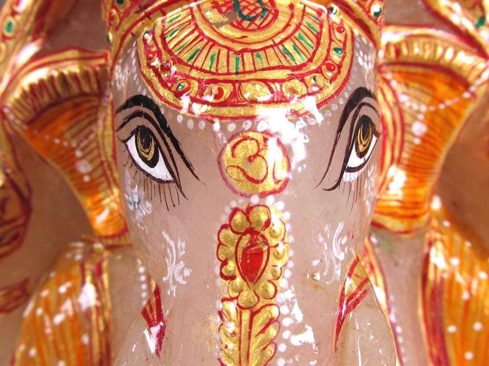 ヒマラヤ産 天然水晶 ガネーシャ 彫り 置物