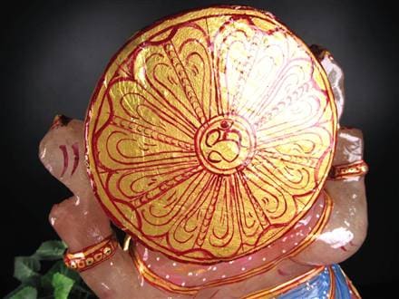 ヒマラヤ産 天然水晶 ガネーシャ 彫り 置物