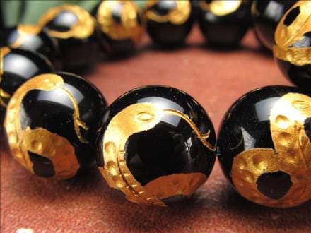 白蛇 巳 金塗り ブラックオニキス 白蛇彫り ブレスレット