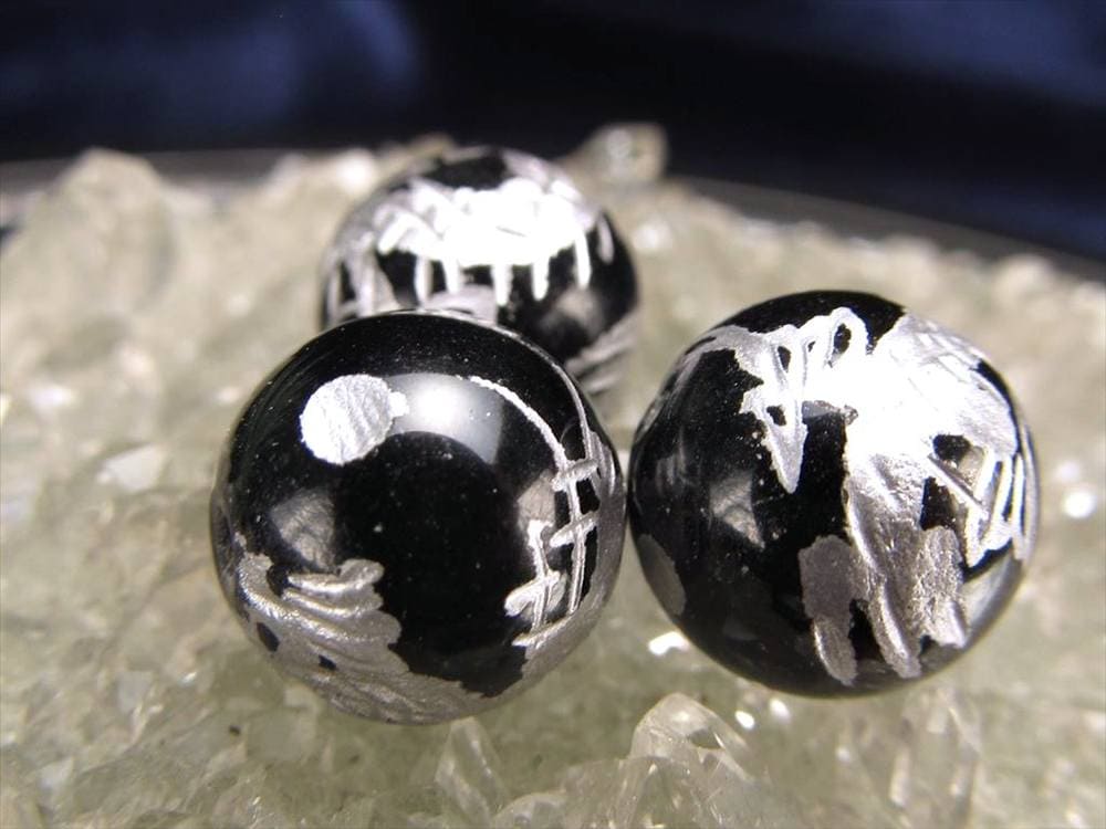 ブラックオニキス 黒瑪瑙 龍神 五本爪