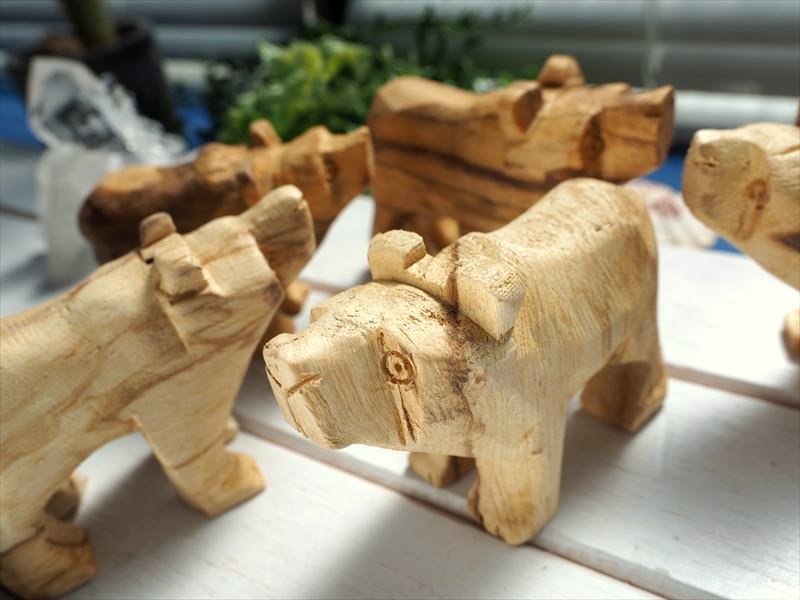 パロサント置物