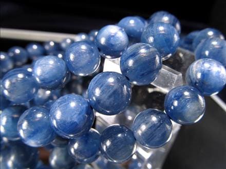 カイヤナイトブレス