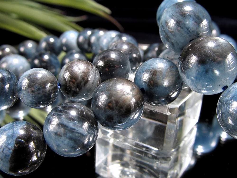 アクアマリン ブラックベリル シラー スター効果 誕生石