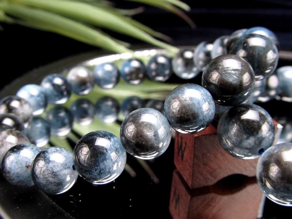 アクアマリン ブラックベリル シラー スター効果 誕生石