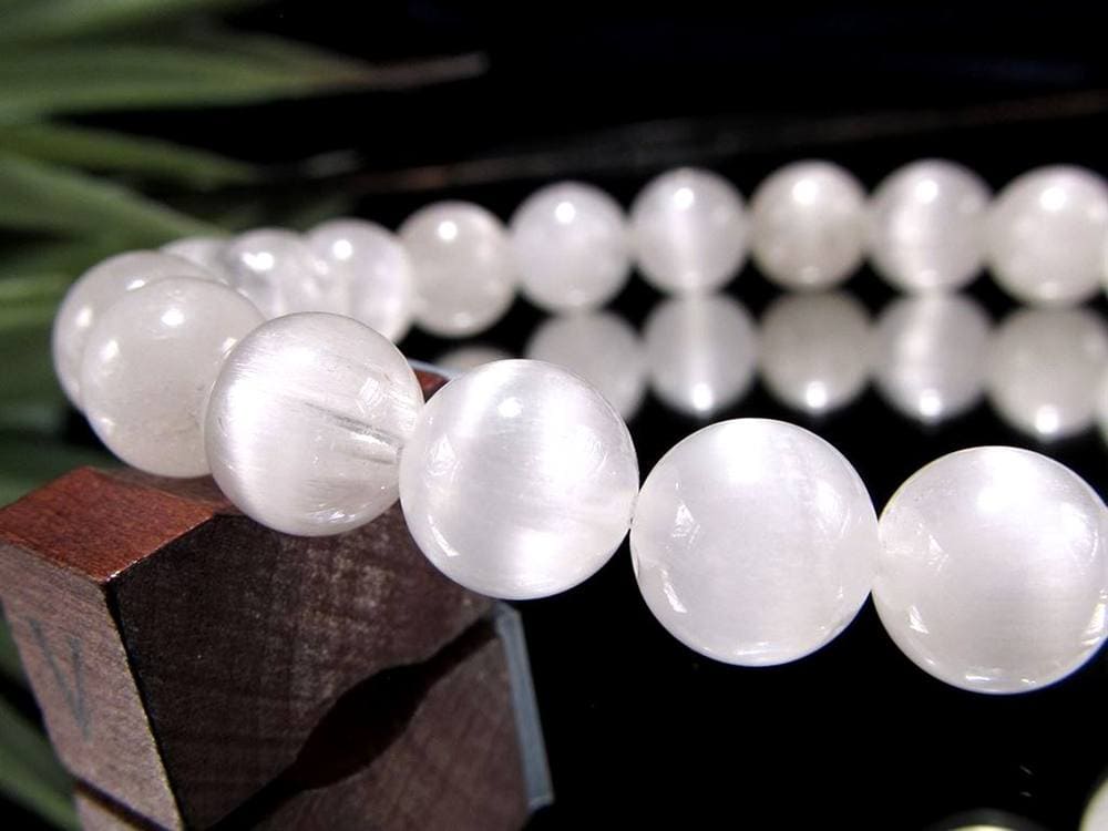ホワイトラビットヘアルチルクォーツ ブレスレット サゲニティック クォーツ キャッツアイ効果 ホワイトルチル