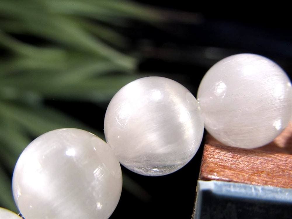 ホワイトラビットヘアルチルクォーツ ブレスレット サゲニティック クォーツ キャッツアイ効果 ホワイトルチル