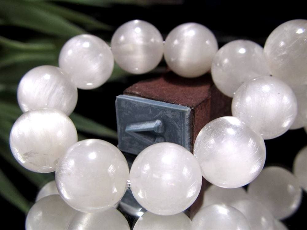 ホワイトラビットヘアルチルクォーツ ブレスレット サゲニティック クォーツ キャッツアイ効果 ホワイトルチル