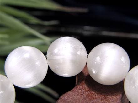 ホワイトラビットヘアルチルクォーツ ブレスレット サゲニティック クォーツ キャッツアイ効果 ホワイトルチル