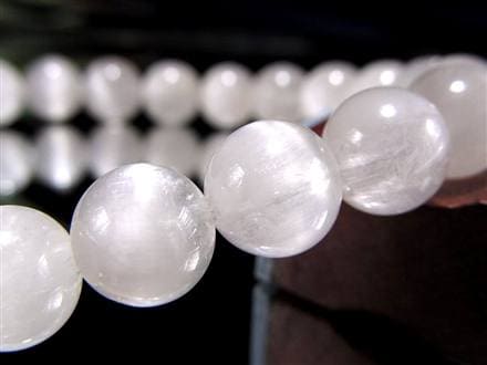 ホワイトラビットヘアルチルクォーツ ブレスレット サゲニティック クォーツ キャッツアイ効果 ホワイトルチル