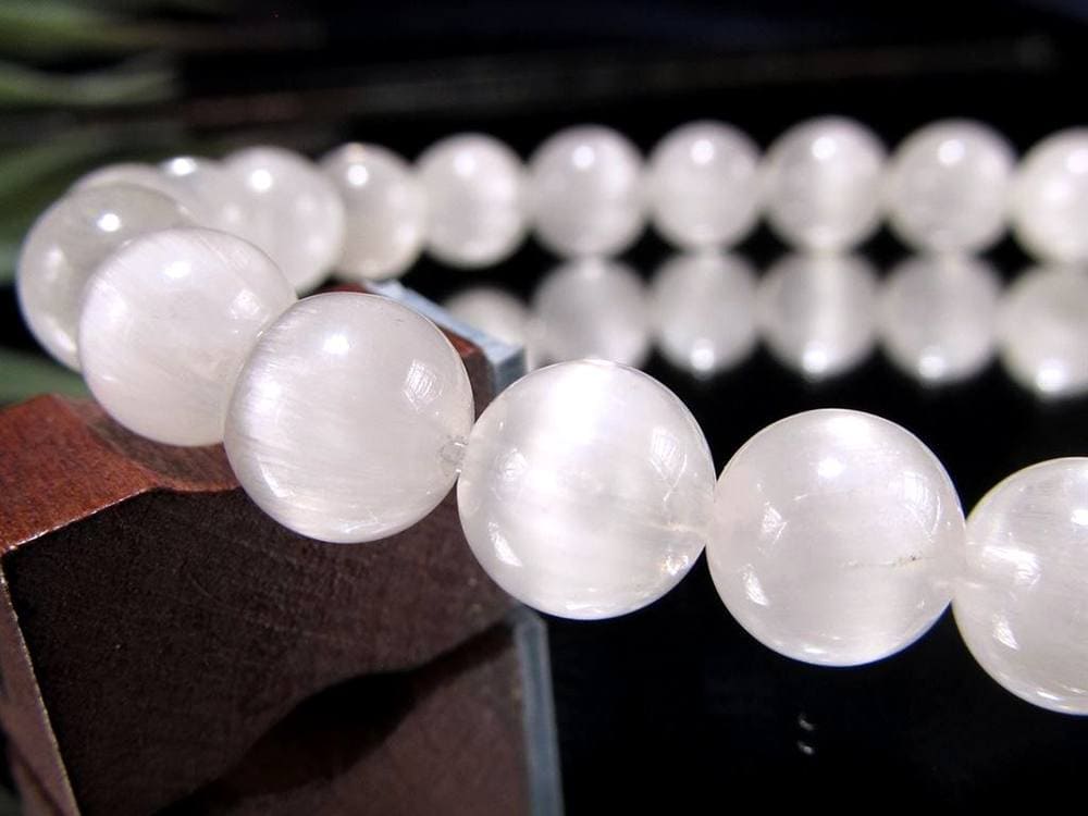 ホワイトラビットヘアルチルクォーツ ブレスレット サゲニティック クォーツ キャッツアイ効果 ホワイトルチル