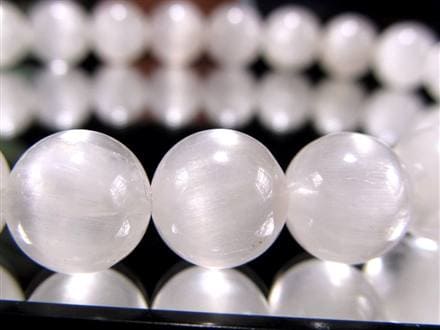 ホワイトラビットヘアルチルクォーツ ブレスレット サゲニティック クォーツ キャッツアイ効果 ホワイトルチル