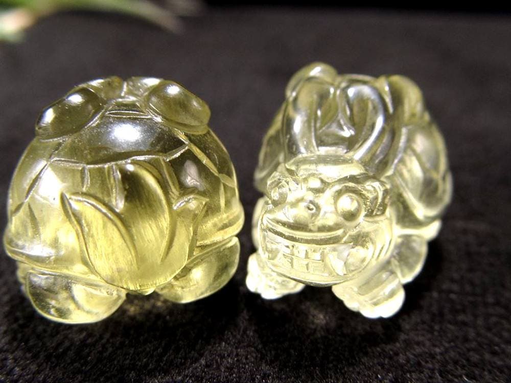 リビアングラス 龍亀 ロングイ 彫刻 置物