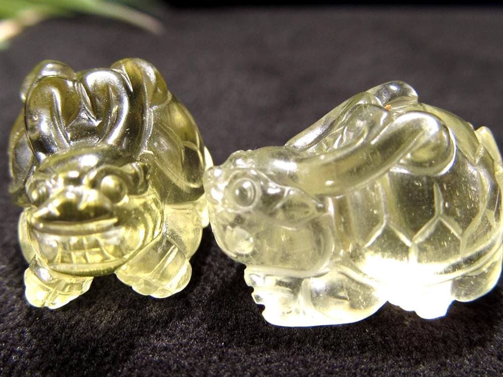 リビアングラス 龍亀 ロングイ 彫刻 置物