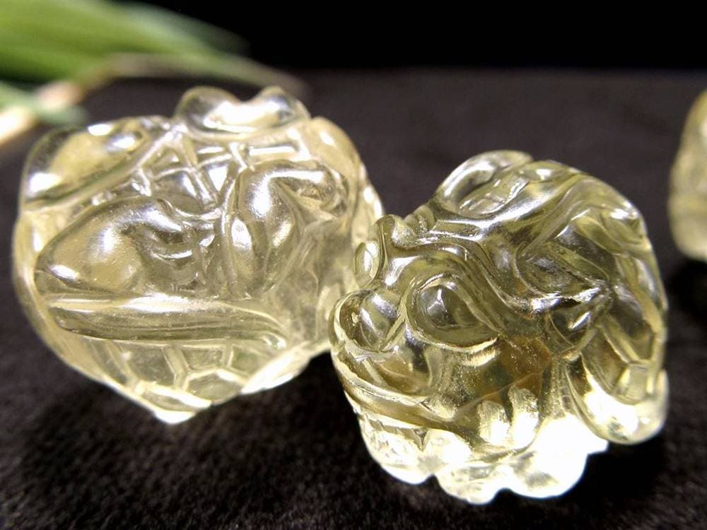 リビアングラス 龍亀 ロングイ 彫刻 置物