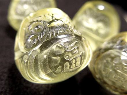 リビアングラス 隕石 貔貅 金運 置物