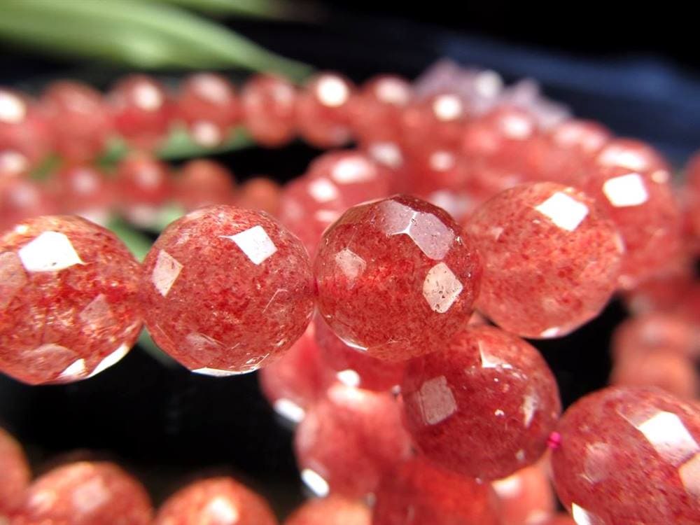 ピンクエピドートシスト マンガノエピドートシスト キラキラカット アフリカンストロベリー 緑簾石