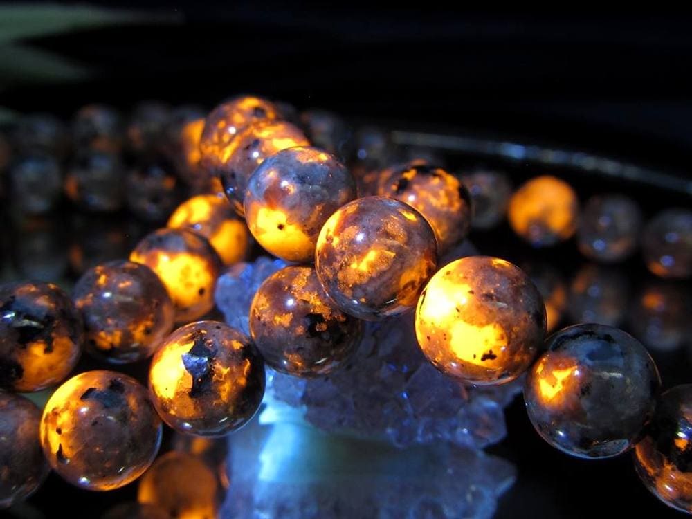 ユーパーライト ブレスレット ソーダライト 新種の石 スペリオル湖畔