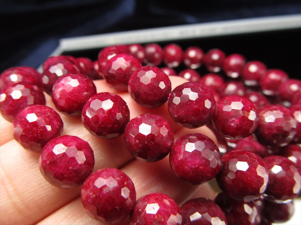 1粒売り】☆上品真紅にキラキラカットで華やかさをプラス☆存在感抜群