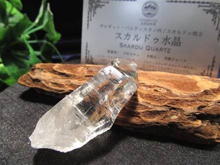 スカルドゥクォーツ カラコルム山脈 スカルドゥ ハシュピ 原石