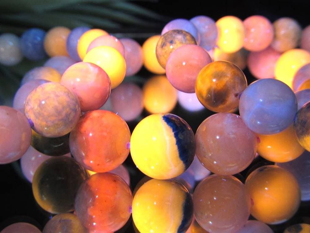 アフガナイト アフガン石 ハックマナイト ハックマン石 発光 ソーダライト