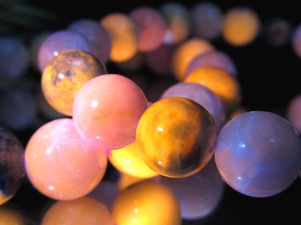 アフガナイト アフガン石 ハックマナイト ハックマン石 発光 ソーダライト