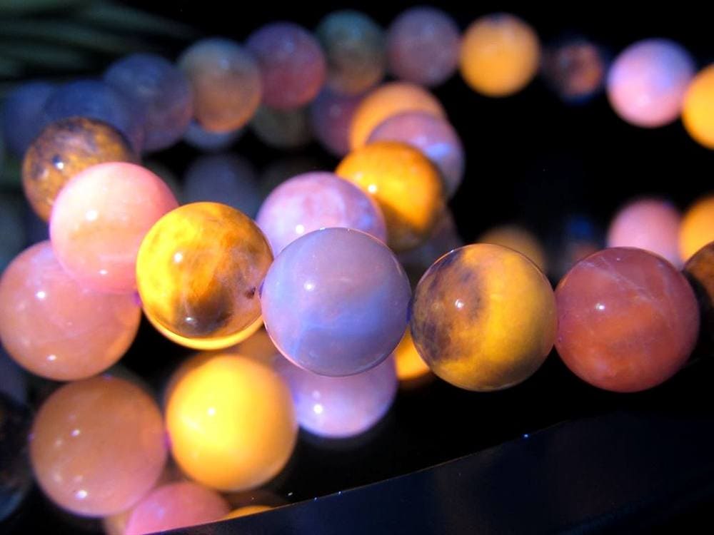 アフガナイト アフガン石 ハックマナイト ハックマン石 発光 ソーダライト