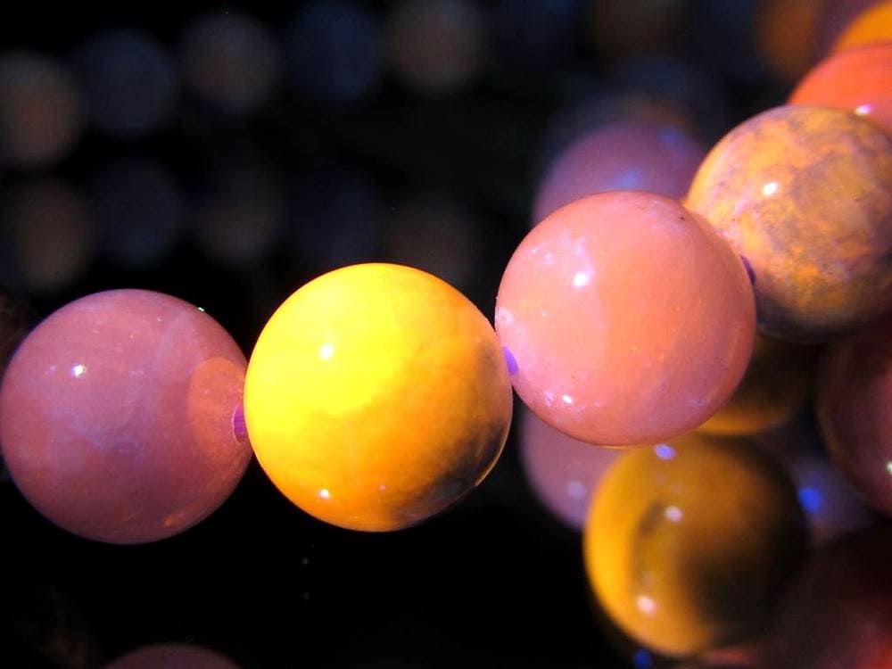 アフガナイト アフガン石 ハックマナイト ハックマン石 発光 ソーダライト