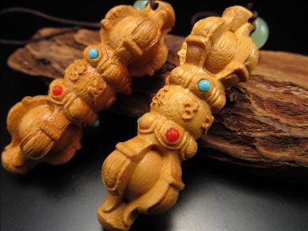 白檀 天然香木 サンダルウッド ビャクダン 彫刻 ストラップ