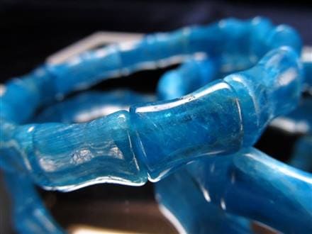 アパタイトバングルブレスレット