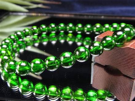 クロムダイオプサイト 緑色 透輝石 パワーストーン 天然石