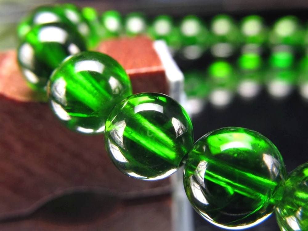 クロムダイオプサイト 緑色 透輝石 パワーストーン 天然石