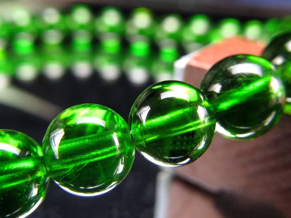 クロムダイオプサイト 緑色 透輝石 パワーストーン 天然石