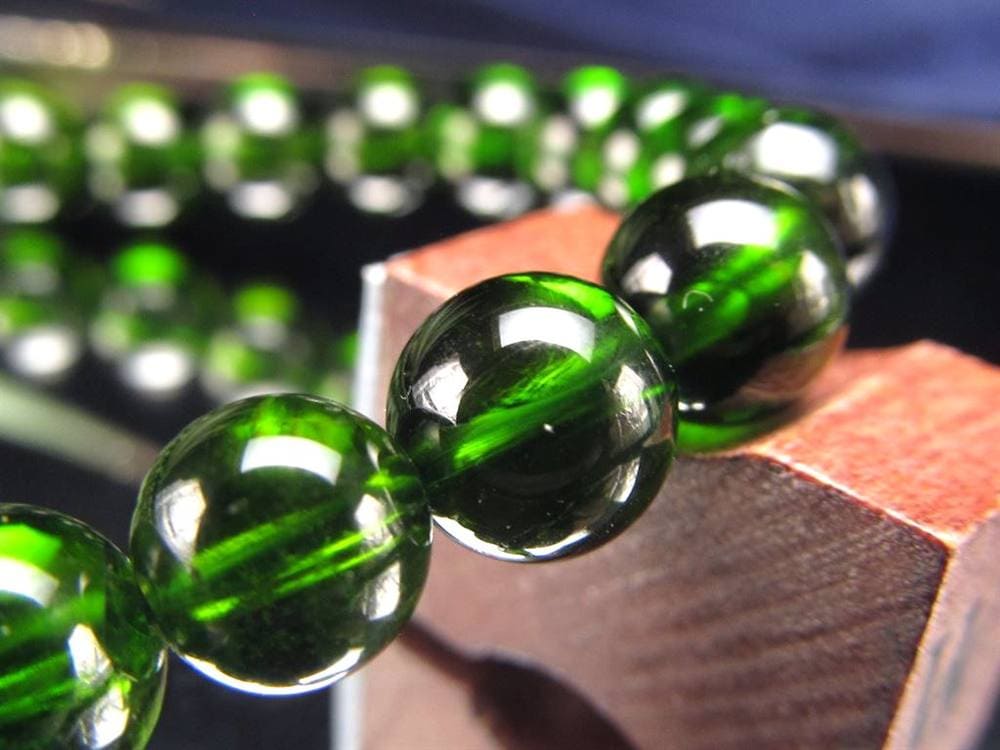 クロムダイオプサイト 緑色 透輝石 パワーストーン 天然石