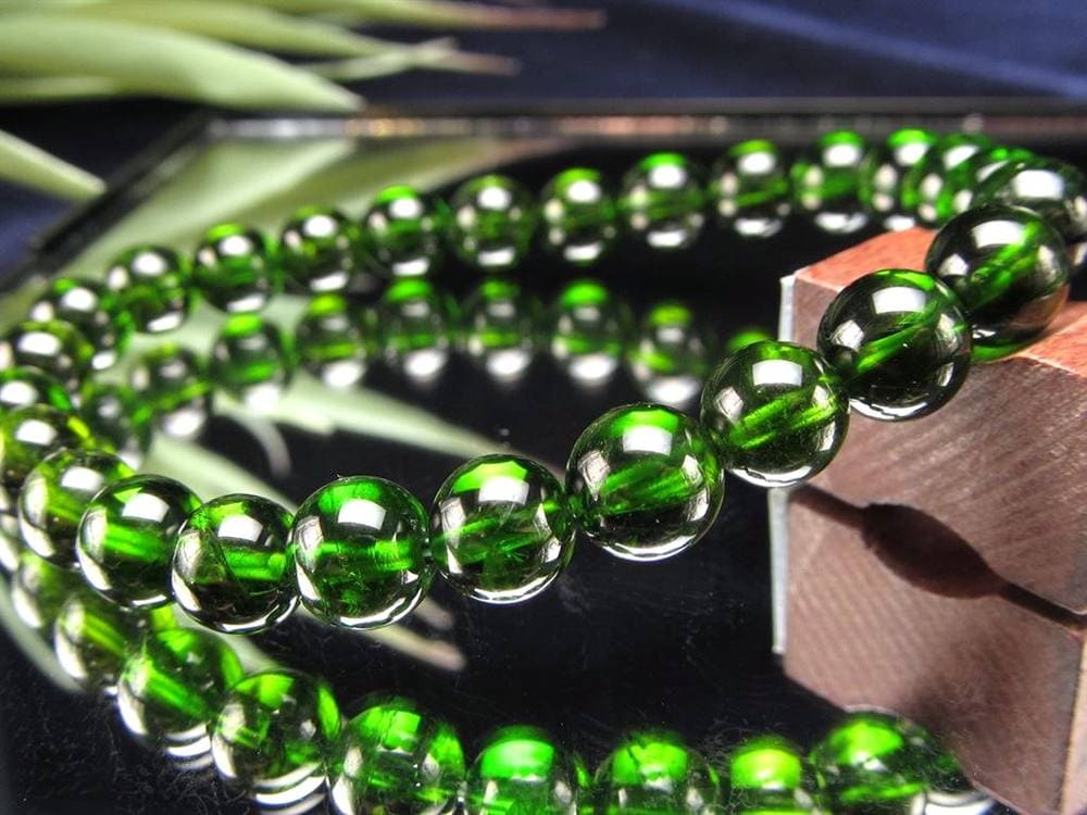 クロムダイオプサイト 緑色 透輝石 パワーストーン 天然石