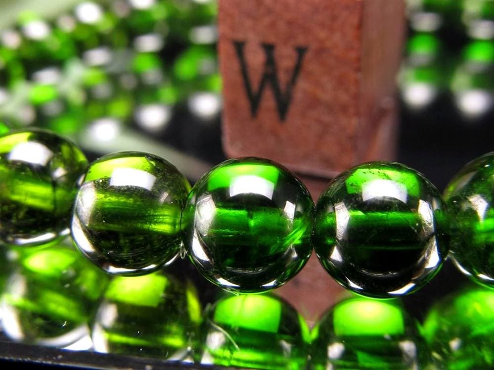 クロムダイオプサイト 緑色 透輝石 パワーストーン 天然石