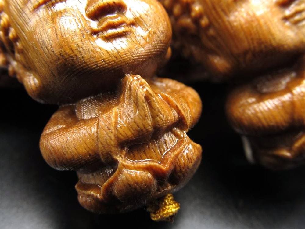 白檀 天然香木 サンダルウッド ビャクダン 彫刻 ストラップ