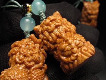 白檀 天然香木 サンダルウッド ビャクダン 彫刻 ストラップ