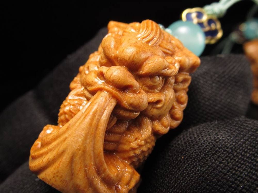 白檀 天然香木 サンダルウッド ビャクダン 彫刻 ストラップ