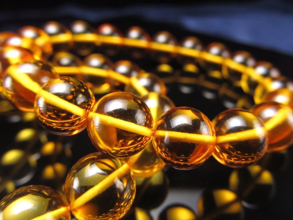 ☆定番人気！メープルシロップカラー☆プレスなしの天然アンバー☆東欧