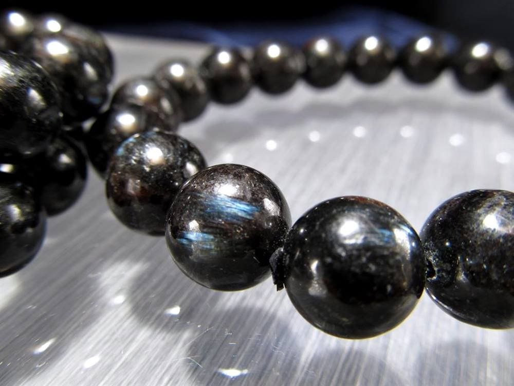 ヌーマイト ブレスレット ヌーミット グリーンランド産 角閃石片麻岩