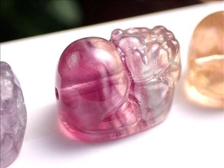 フローライト ヒキュウ 貔貅 彫刻 蛍石 天然石