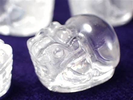 水晶 クォーツ クリスタル 貔貅 ヒキュウ 彫刻 お守り石