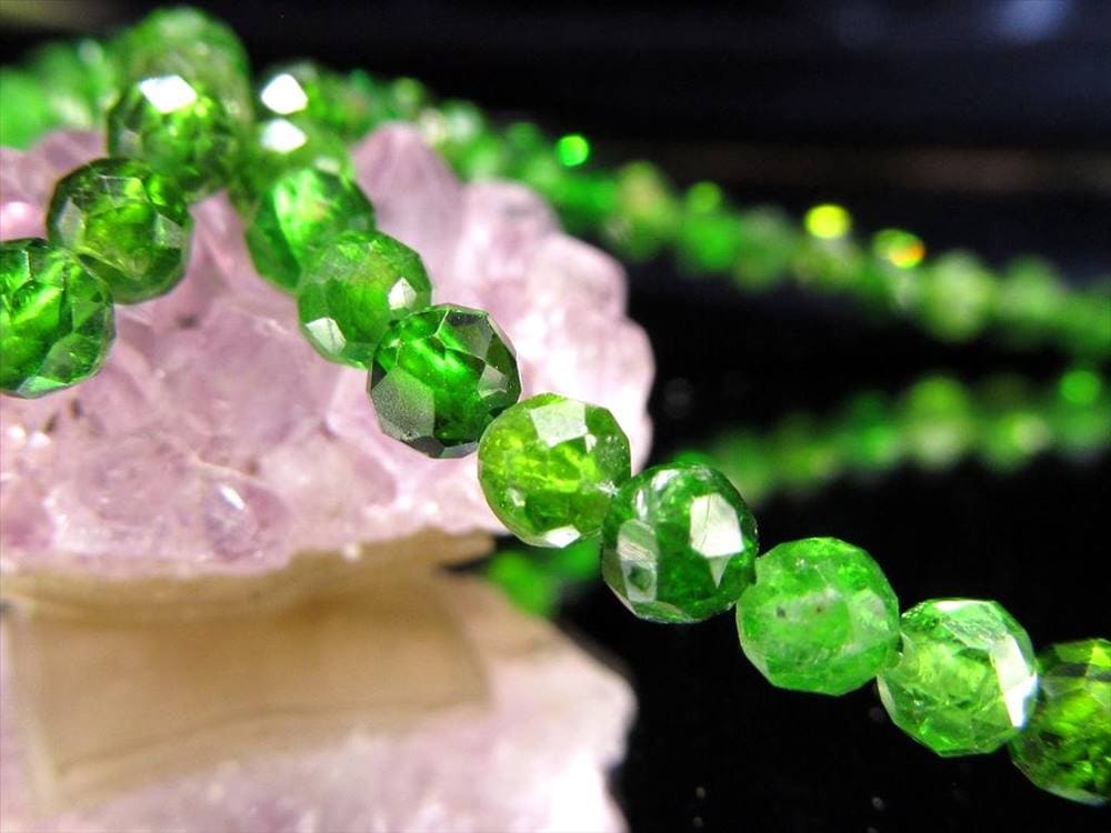 クロムダイオプサイト 緑色透輝石 ワイヤーブレスレット クロムダイオプサイトブレスレット アジャスター金具付き