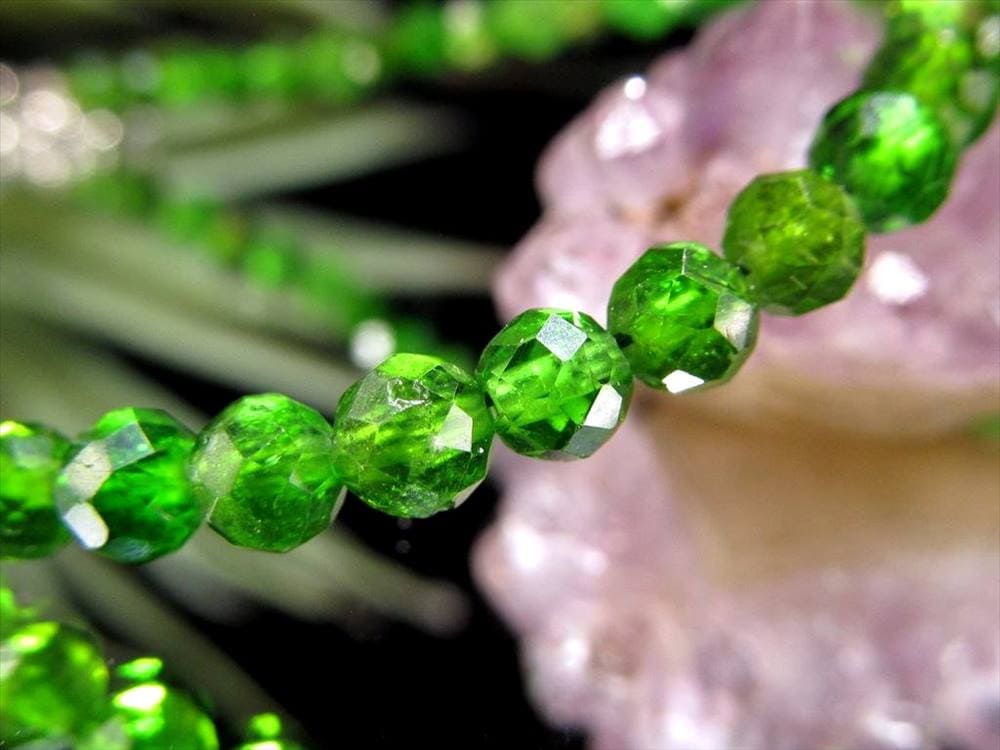 クロムダイオプサイト 緑色透輝石 ワイヤーブレスレット クロムダイオプサイトブレスレット アジャスター金具付き