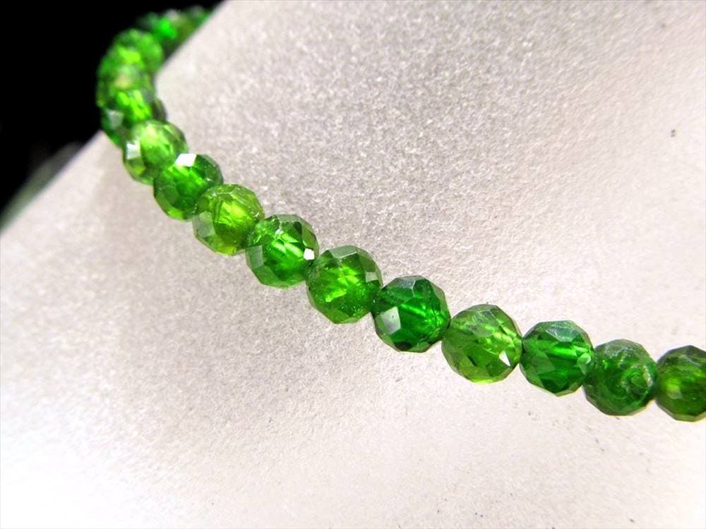 クロムダイオプサイト 緑色透輝石 ワイヤーブレスレット クロムダイオプサイトブレスレット アジャスター金具付き