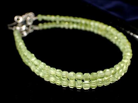 ペリドット ワイヤーブレスレット 8月の誕生石 ペリドットブレスレット アジャスター金具付き