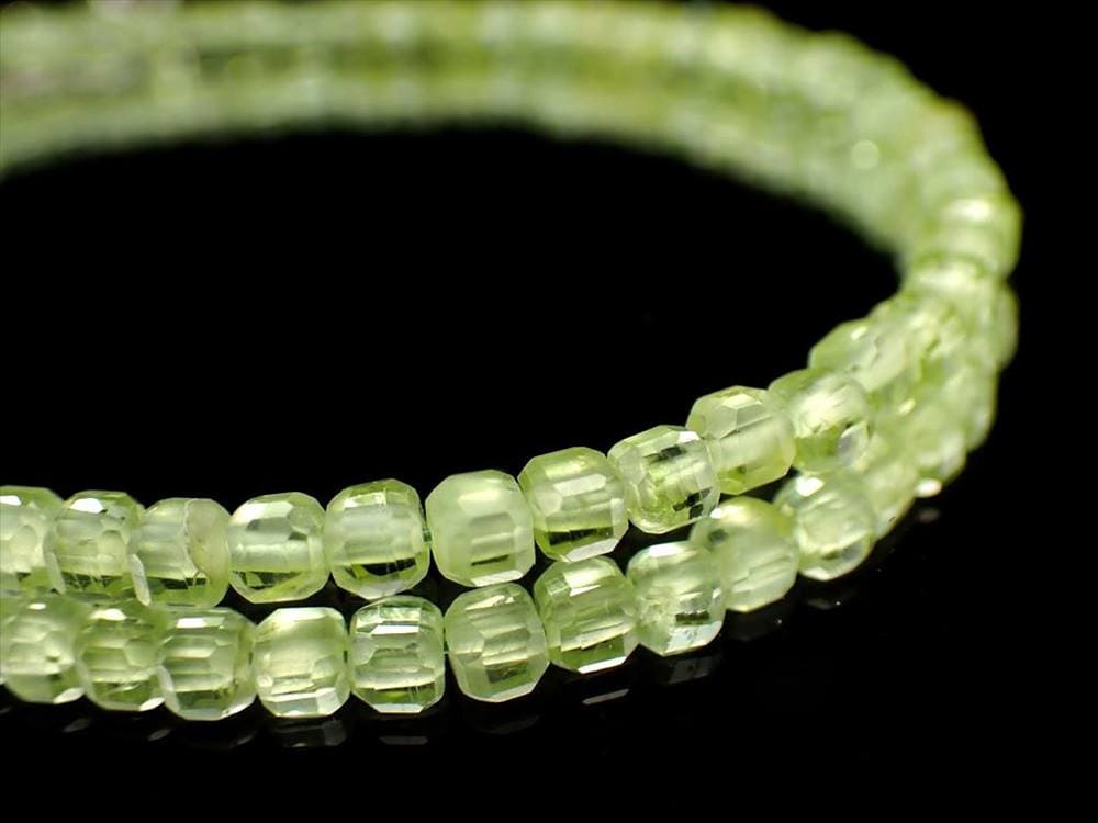 ペリドット ワイヤーブレスレット 8月の誕生石 ペリドットブレスレット アジャスター金具付き